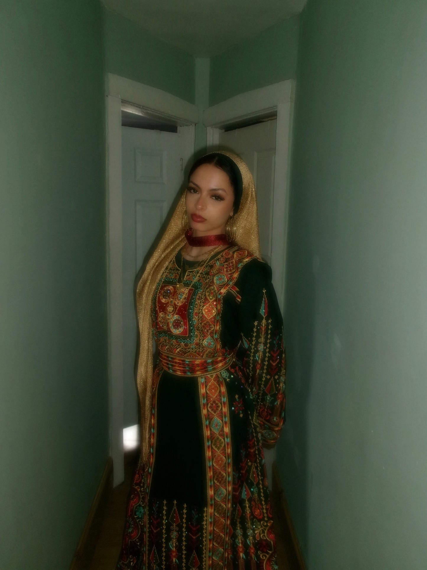 The Mira Thobe