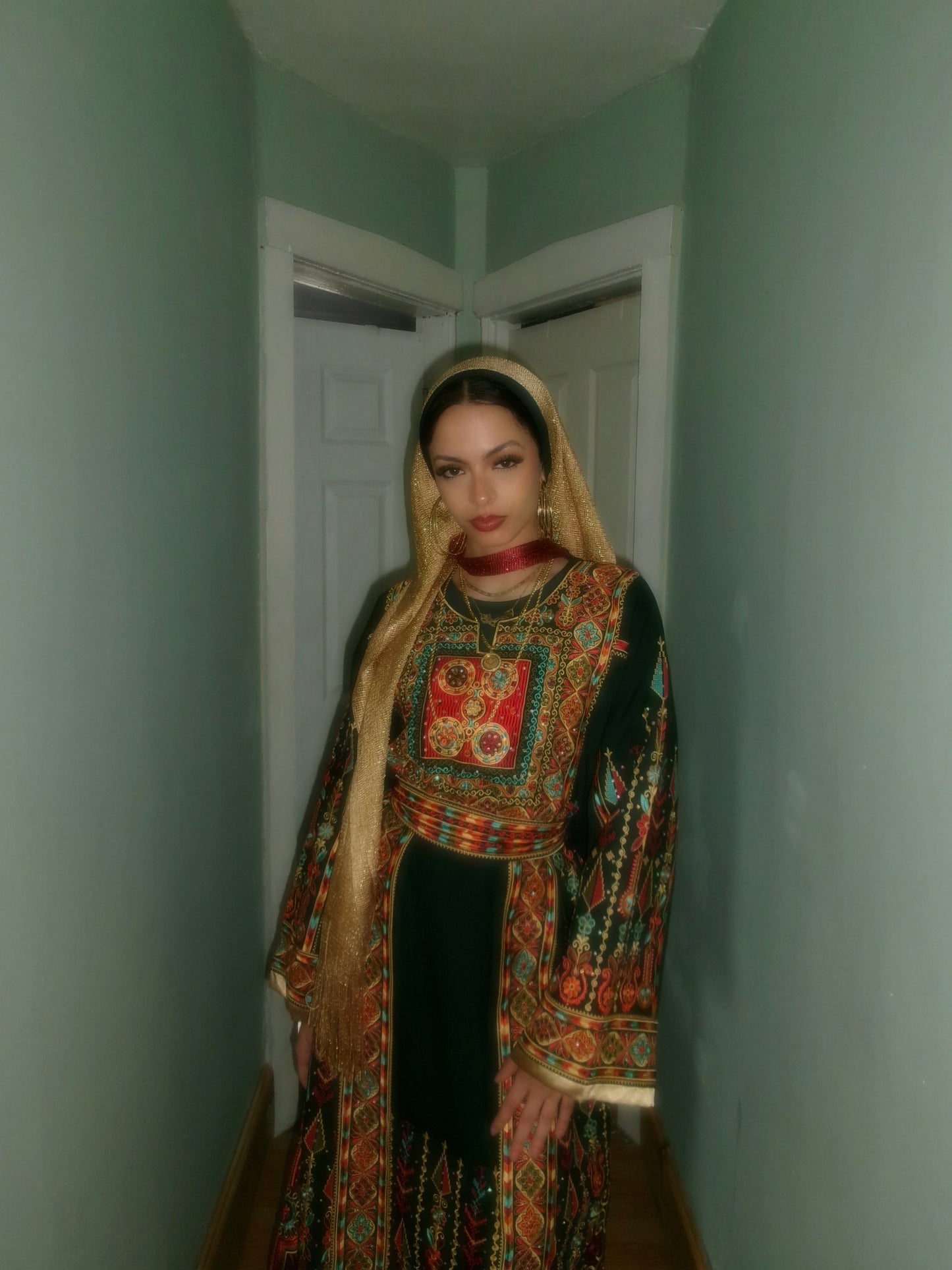 The Mira Thobe