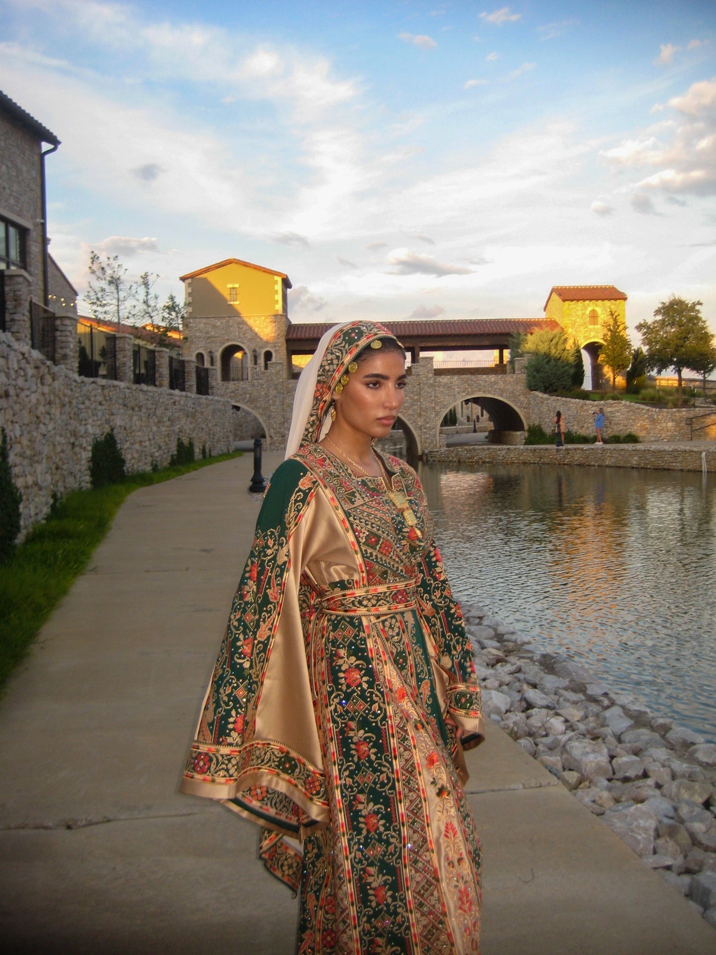 The Farrah Thobe