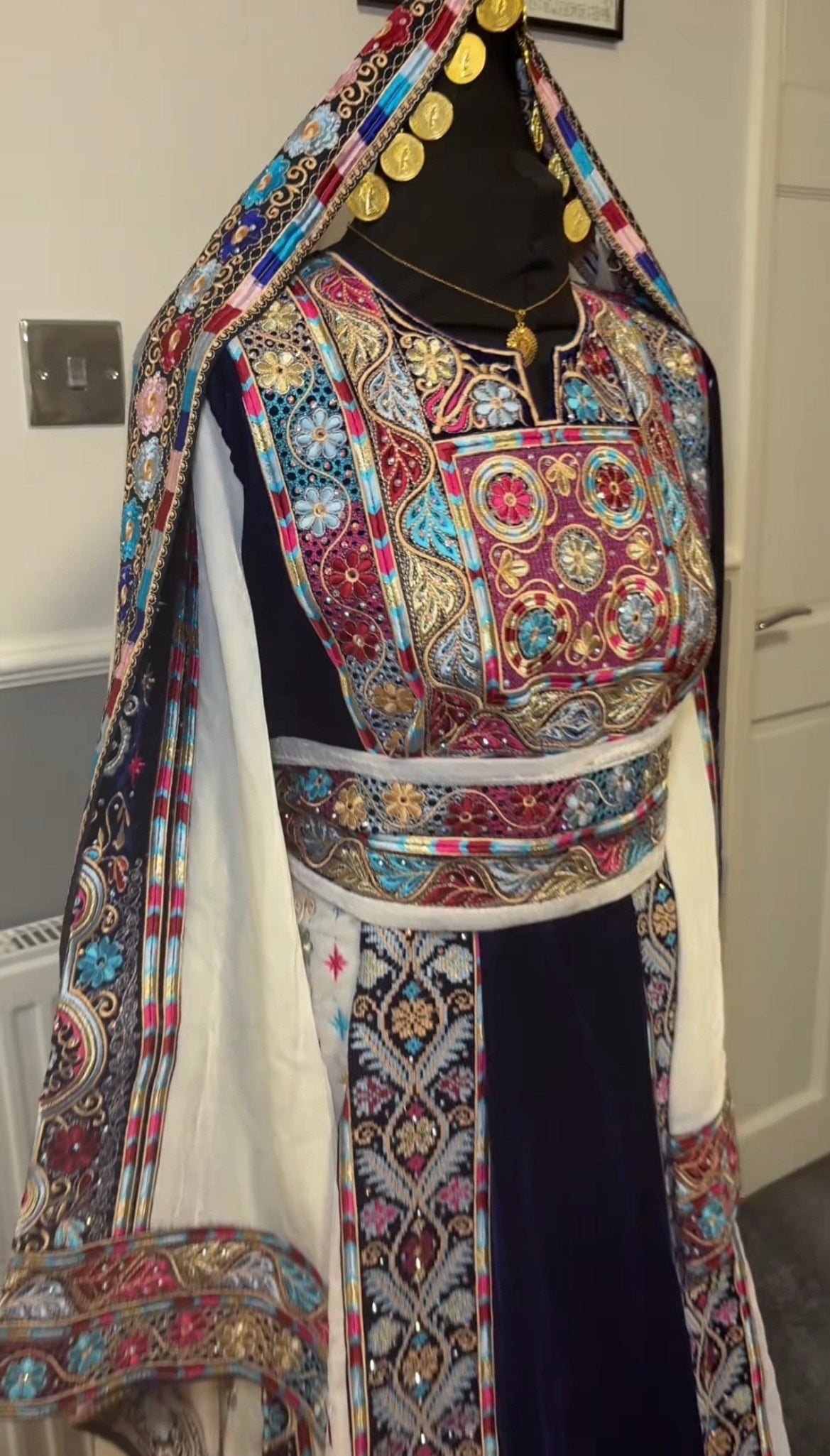 The Jamila Thobe