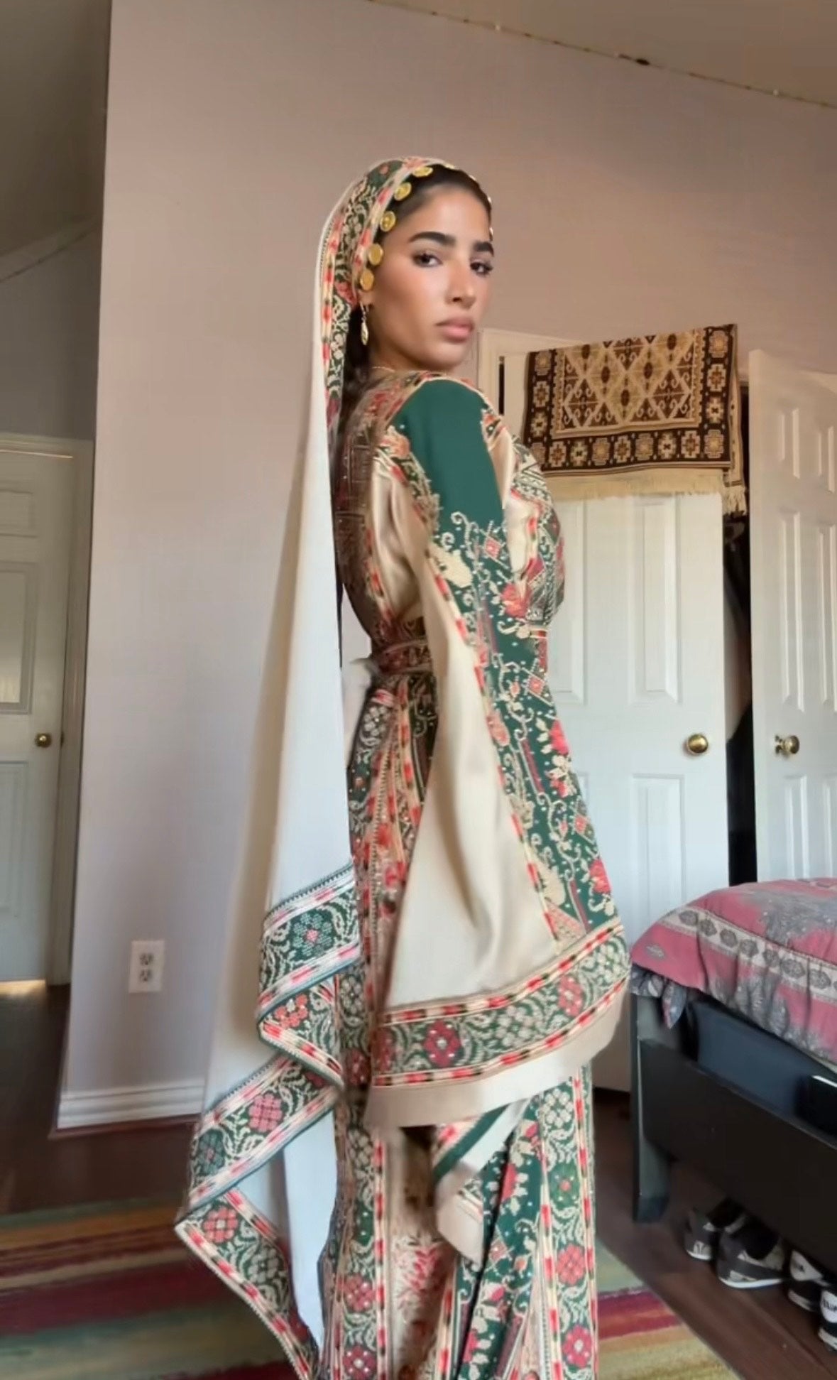 The Farrah Thobe