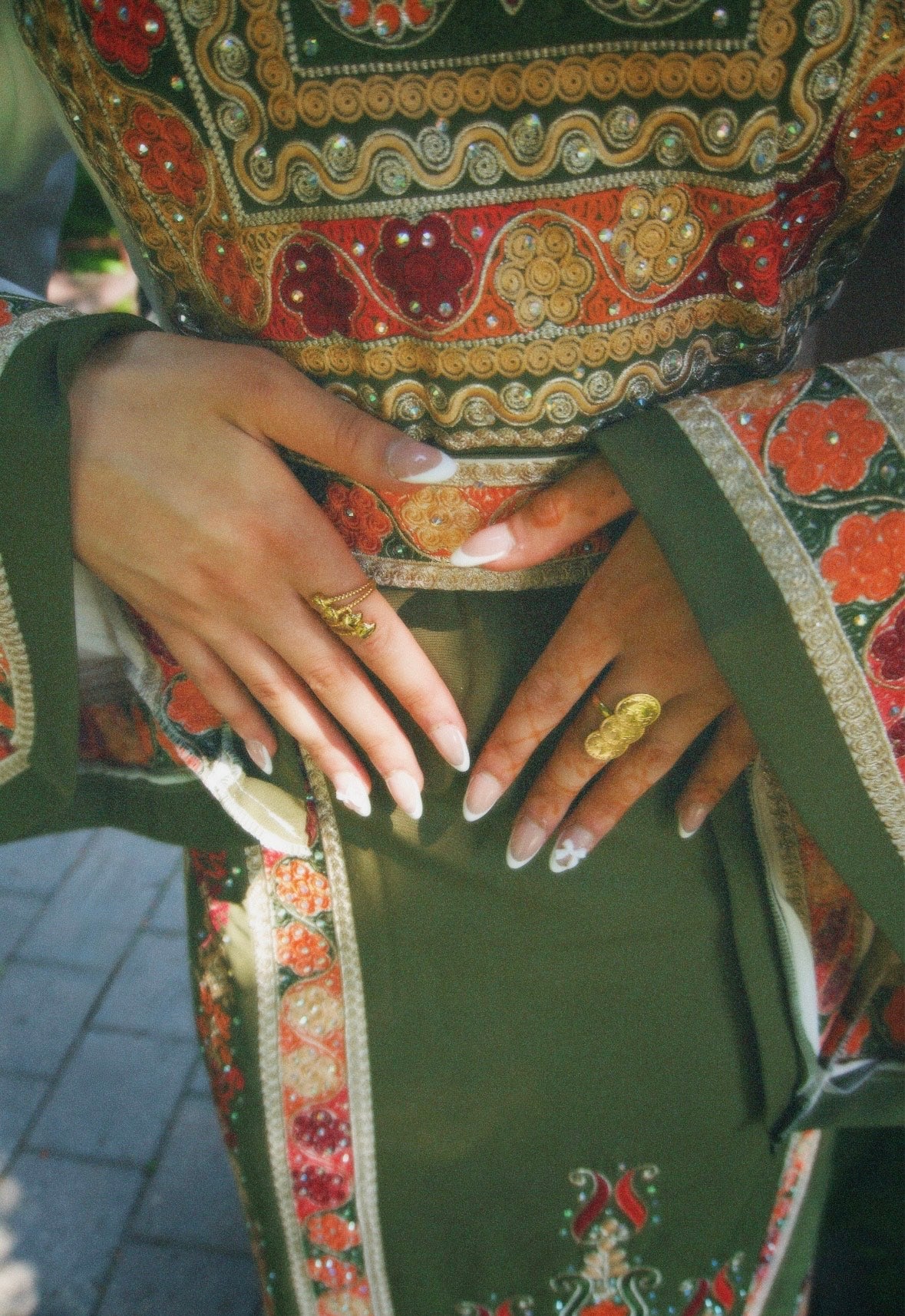 The Fadwa Thobe