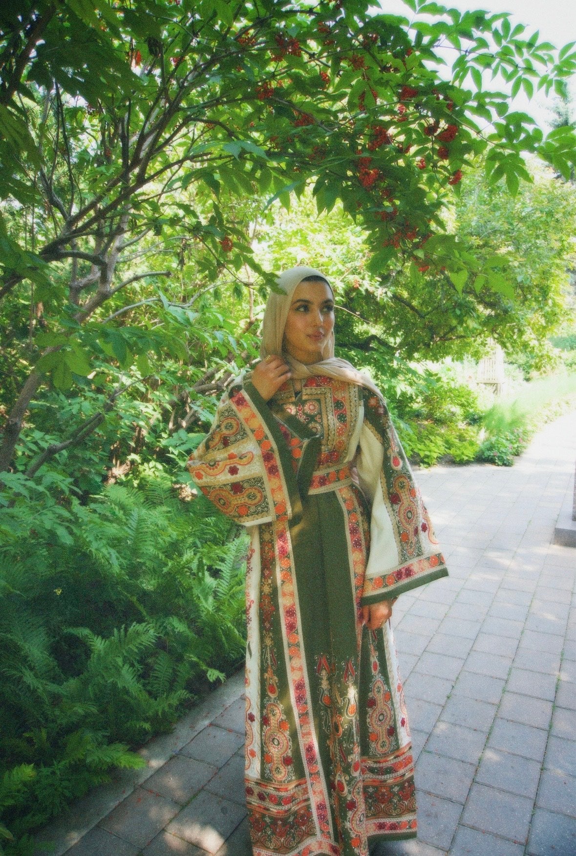 The Fadwa Thobe