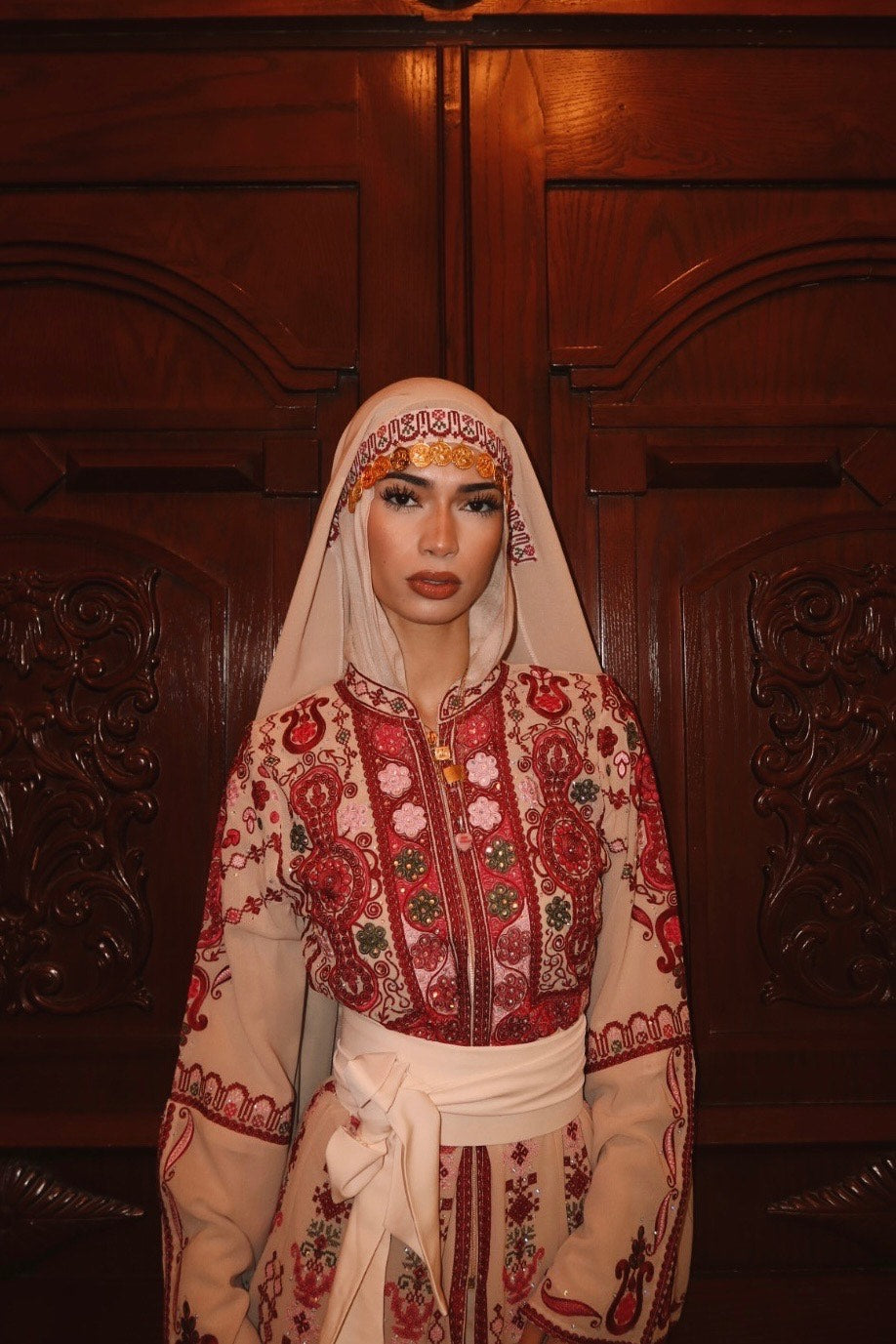 The Salma Thobe