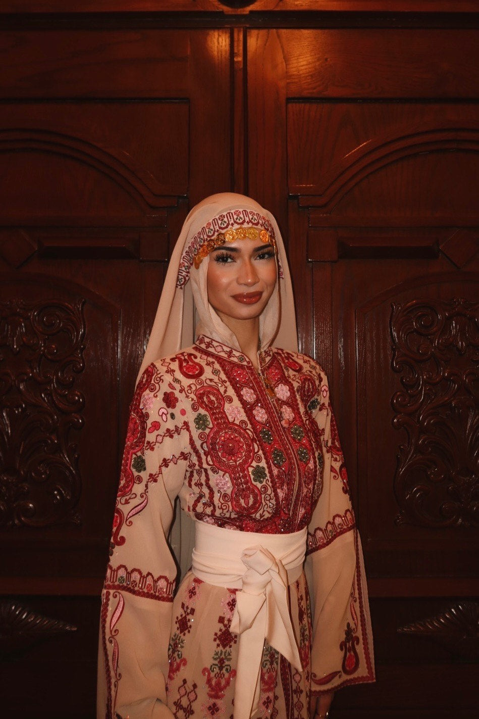 The Salma Thobe