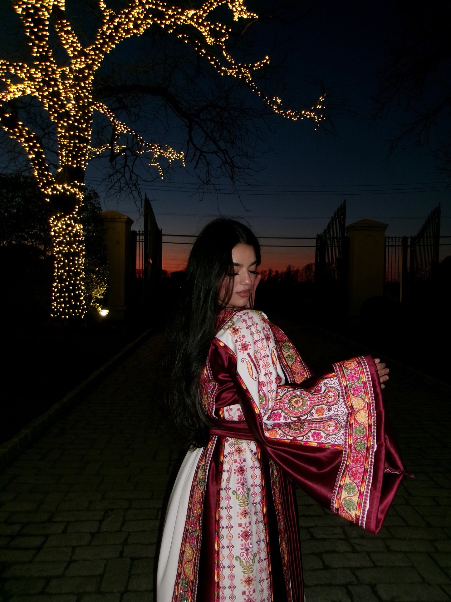 The Sabreen Thobe