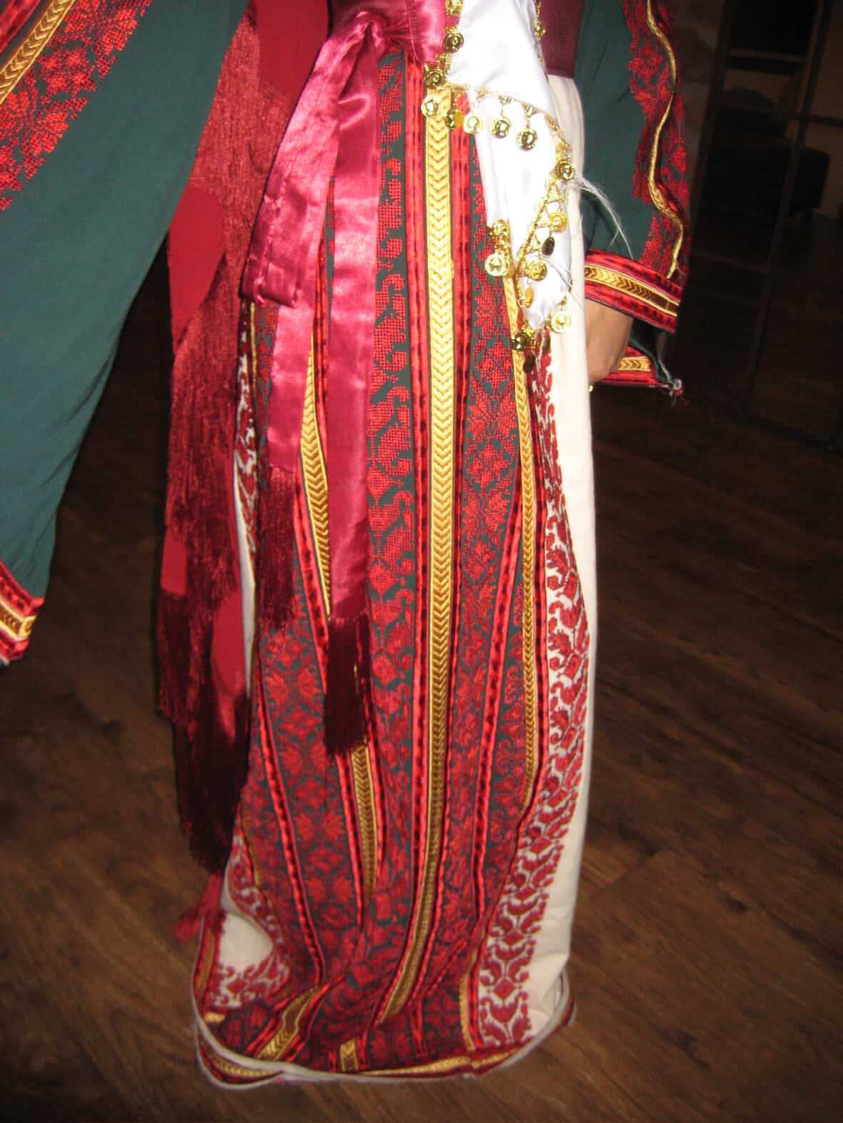The Thouraya Thobe