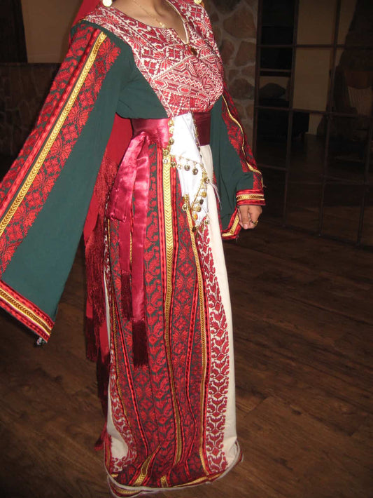 The Thouraya Thobe