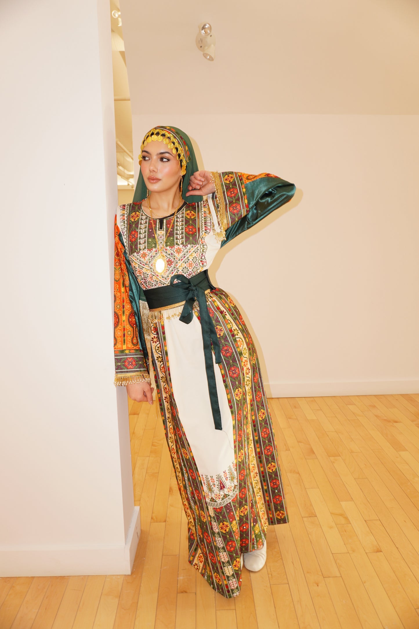 The Nayla Thobe