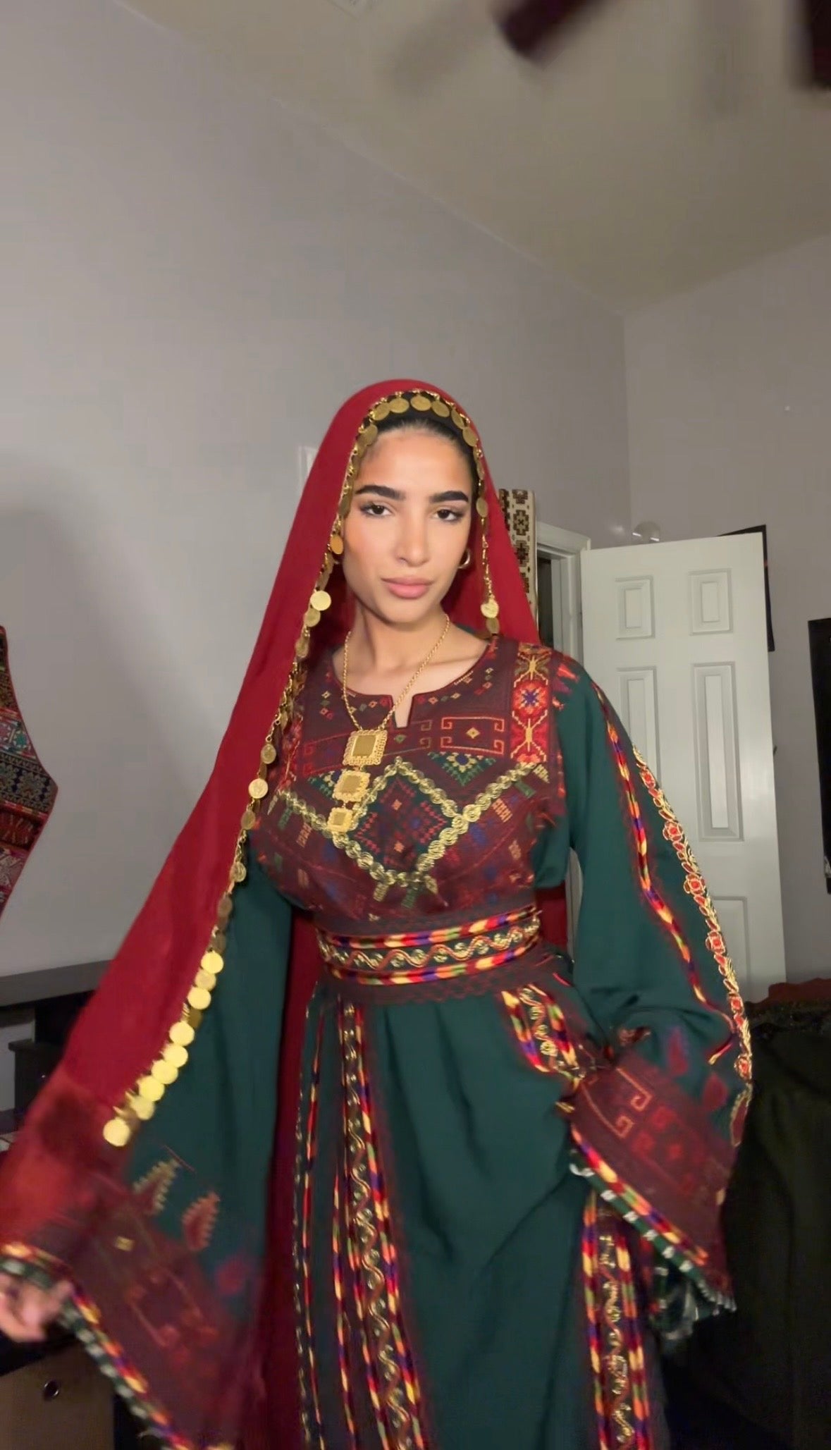 The Rasmeia Thobe