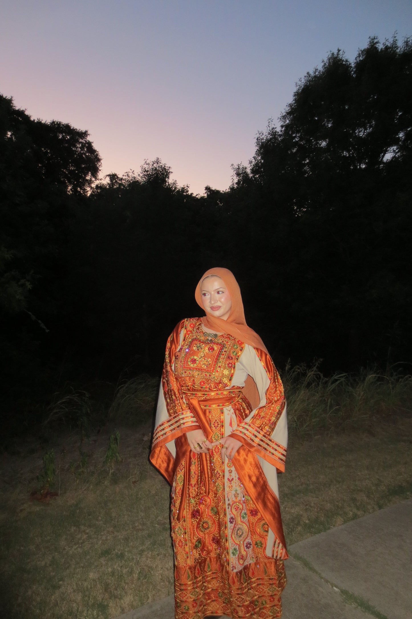 The Wistariya Thobe