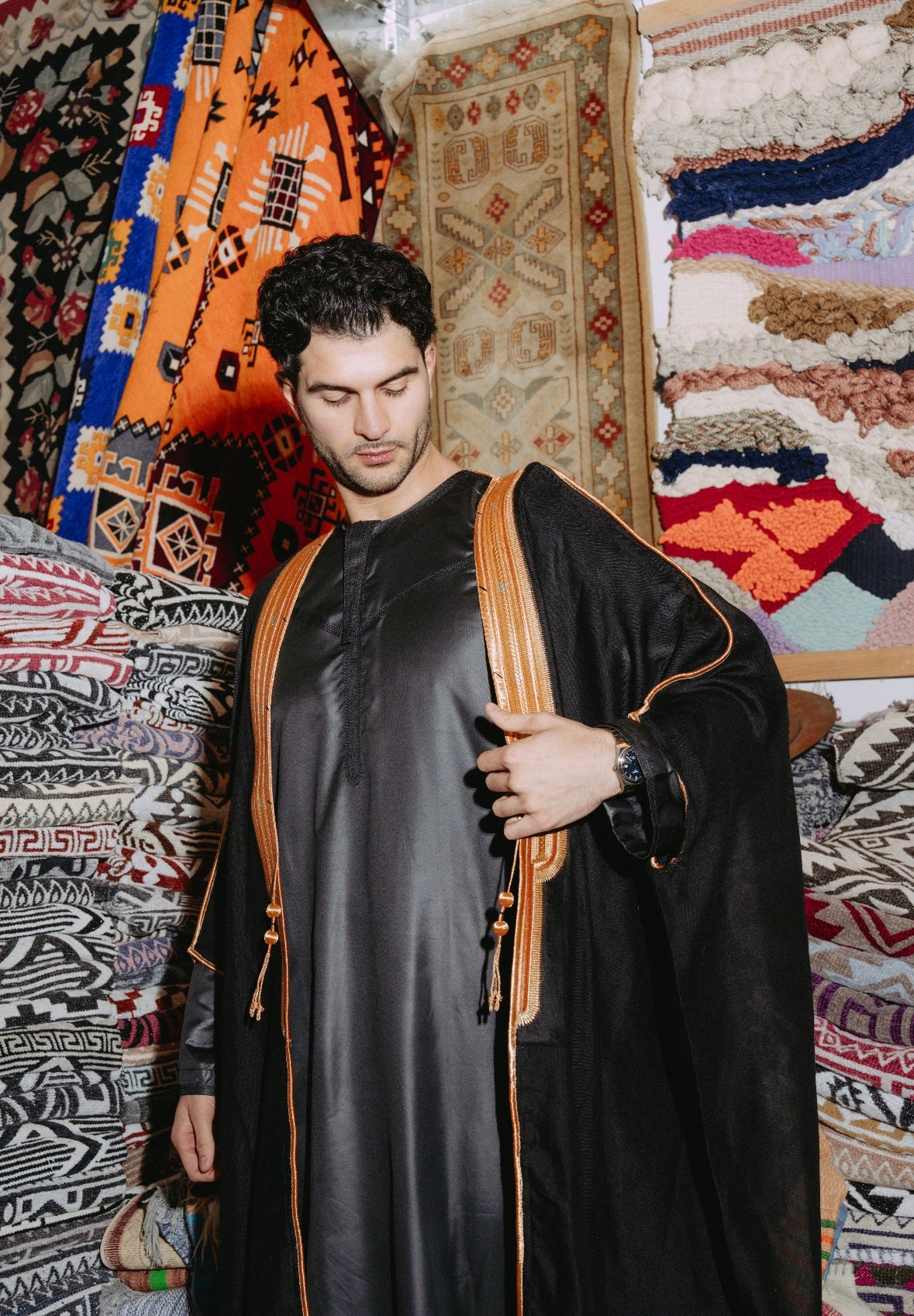 Noir Classic Bisht