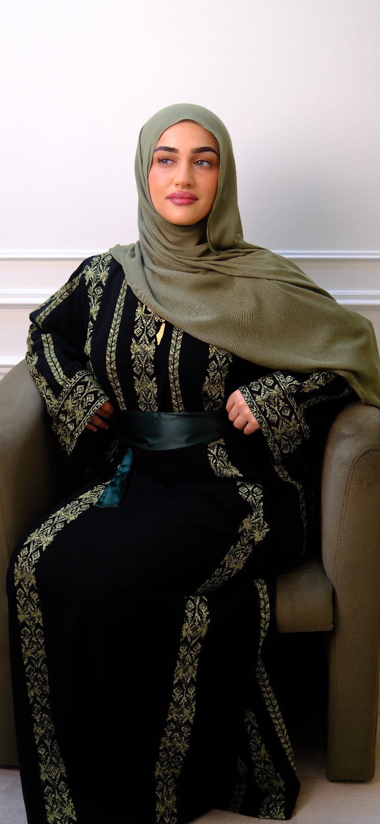 The Amari thobe
