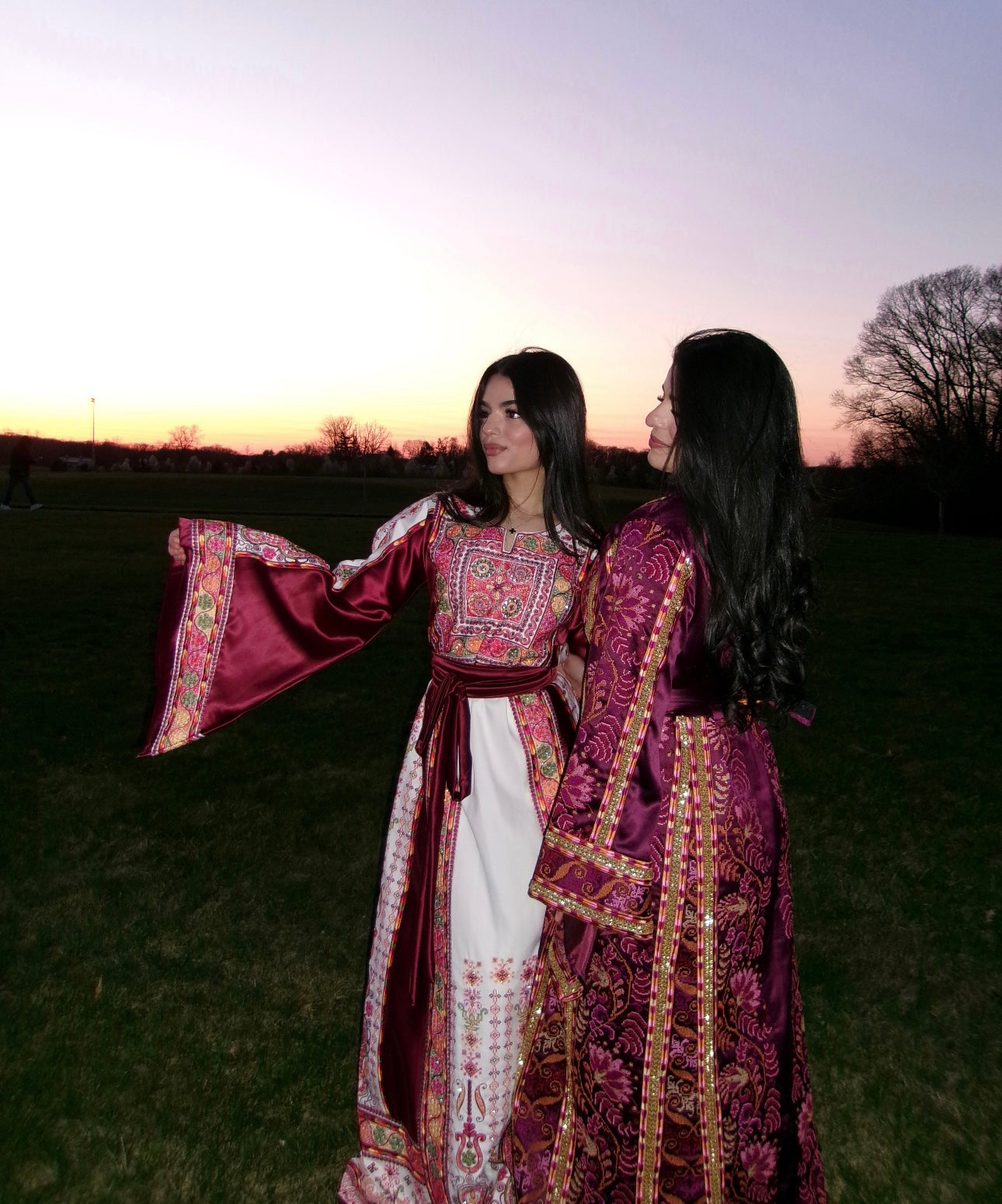 The Debourah Thobe