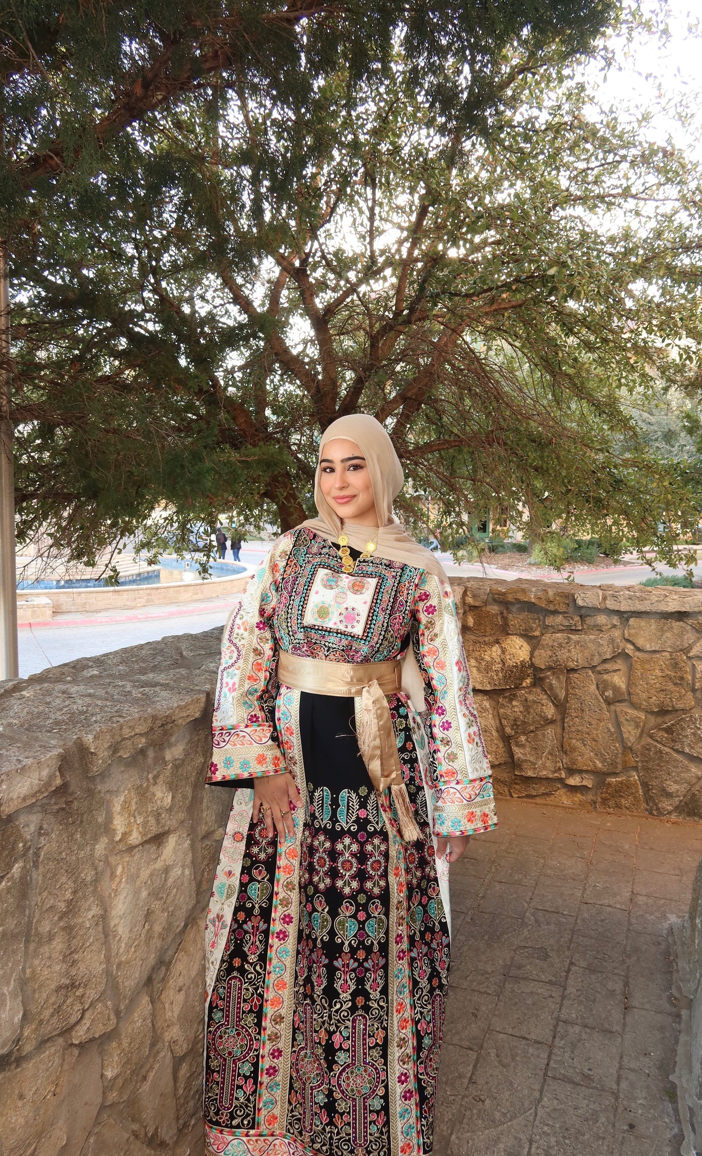 The Zaina Thobe