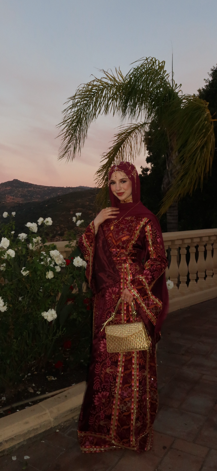 The Debourah Thobe