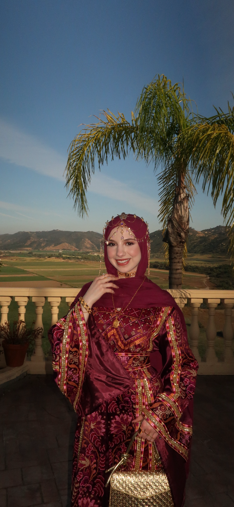 The Debourah Thobe