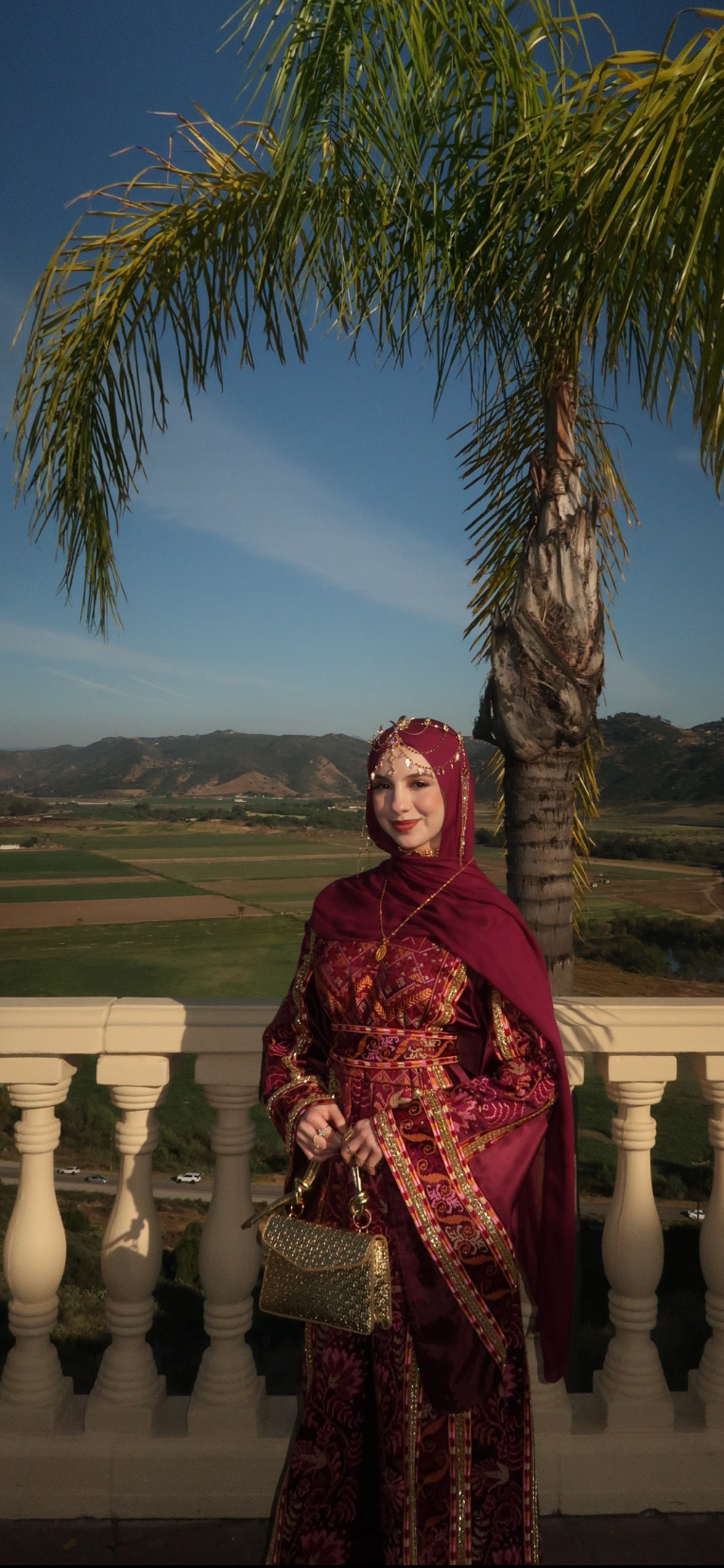 The Debourah Thobe