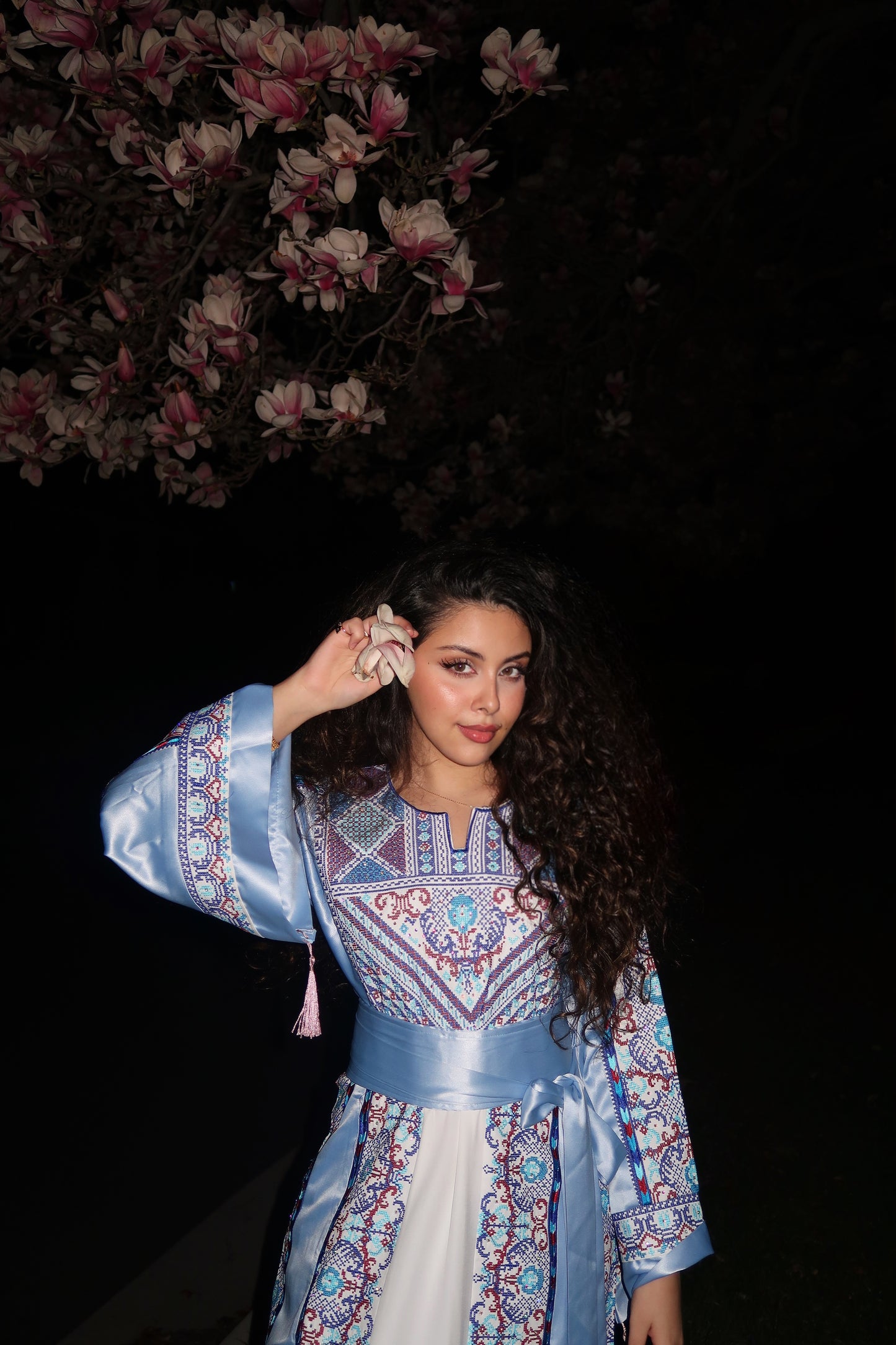 The Mila Thobe