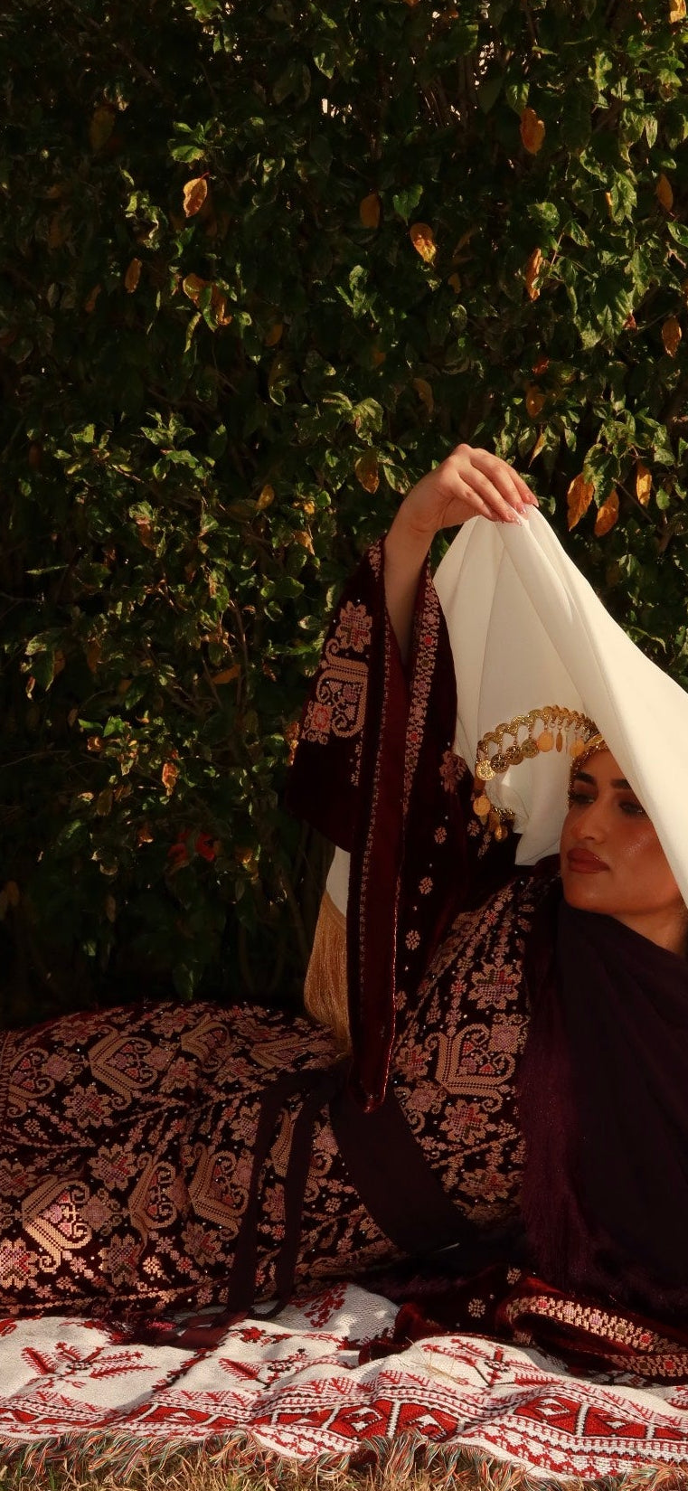 The Hayati Thobe